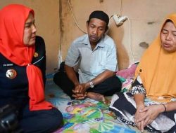 Wali Kota Eva Dwiana Kunjungi Keluarga Korban Tenggelam Pesisir Pantai TelukBetung