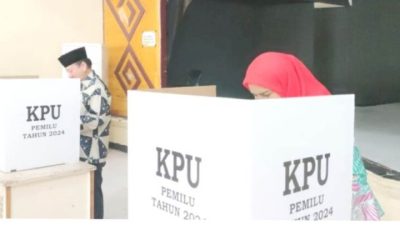 Wali Kota Eva Dwiana Ajak Masyarakat Tidak Golput Saat Nyoblos Di TPS 007 Taman Budaya