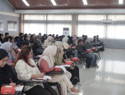FISIP Gelar Sosialisasi dan Pelatihan PKM Atasi Isu Sosial dan Keilmuan