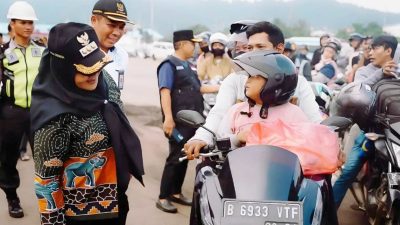 Wali Kota Eva Dwiana Tinjau Arus Balik Lebaran di Pelabuhan Panjang