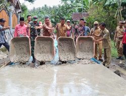 Tingkatkan Harga Jual Hasil Pertanian Pemdes Palembapang Bangun Jalan Dan Gorong-gorong