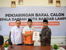 Petahana Eva Dwiana Pendaftar Pertama Bacalon Wali Kota di PKS Bandar Lampung