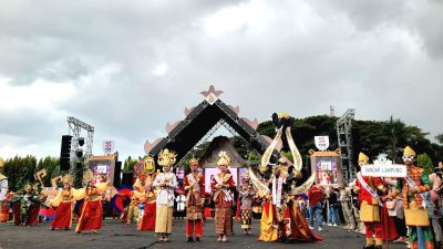 K-Fest 2024, Disdikbud Kota Bandar Lampung Tampil Memukau Pada Karnaval Budaya Topeng