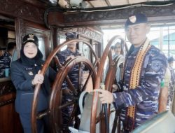 Wali Kota Eva Dwiana Lepas Tim Muhibah Budaya Jalur Rempah di Pelabuhan Panjang