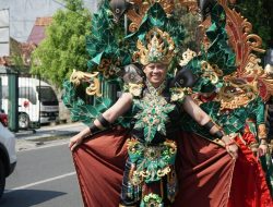Wali Kota Eva Dwiana Lepas Street Festival HUT Ke-342 Bandar Lampung