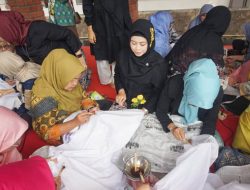 DWP Unila Gelar Pelatihan Membatik Motif Lampung
