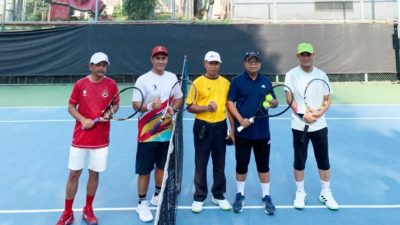 Perkuat Sinergi dan Silaturahmi, Pemprov Lampung dan Kemenpora Olahraga Tenis Bersama