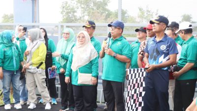 Pj Gubernur Lampung Lepas Peserta Jalan Sehat Peringatan Hari Perhubungan Nasional 2024