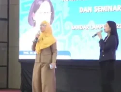 Pengukuhan Pengurus PGRI Lampung, Kadisdikbud Bandar Lampung Hibur Peserta & Undangan