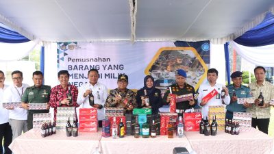 Pemprov Lampung dan DJBC Sumbagbar Musnahkan 28,5 Juta Batang Rokok dan Ribuan Liter MMEA Ilegal Senilai Rp 37,8 Miliar