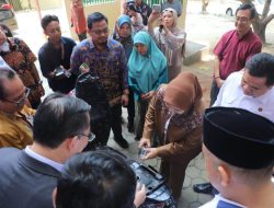 Unila Uji Coba Bahan Bakar Berbasis Kelapa Sawit