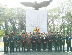 HUT Ke-79 TNI, Ketua Sementara DPRD Lamsel Sebut TNI Pilar Utama Jaga Keamanan & Kedaulatan Negara