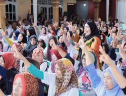 Kampanye di Rajabasa, Calon Wali Kota Eva Dwiana Ajak Warga Doakan Kesembuhan Andi Arief