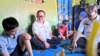 Kenzi dan Orangtuanya Senang Dikunjungi Kabid Dikdas Disdikbud Bandar Lampung