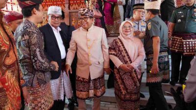 Eratkan Tali Persaudaraan & Kelestarian Budaya, Pj Gubernur Lampung Hadiri Upacara Adat Angkon Anak