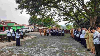 Kadisdikbud Kota Bandar Lampung Pimpin Apel Peringati HGN & PGRI Ke-79