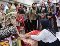 Dekranasda Lampung Hadirkan Nuansa Budaya di Bazar Amal Tahunan WIC Jakarta
