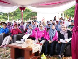 Lomba Menanam Sayuran Meriahkan HUT ke-25 DWP dan Hari Ibu ke-96