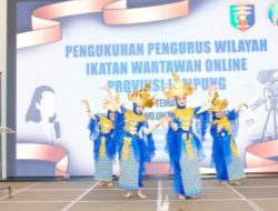 Sanggar Tari MAN 1 Bandar Lampung Tampil Memukau di Pengukuhan PW IWO Lampung