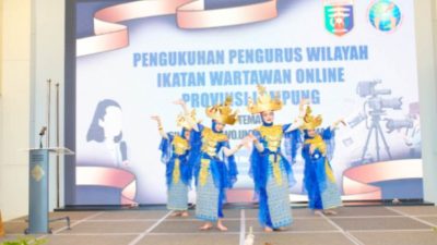 Sanggar Tari MAN 1 Bandar Lampung Tampil Memukau di Pengukuhan PW IWO Lampung