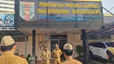 Pj Gubernur Lampung, Samsudin, Berikan Motivasi kepada Pegawai Disdukcapil Lampung