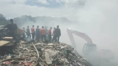 Pemadaman Api di TPA Bakung Habiskan 602 Ribu Liter Air