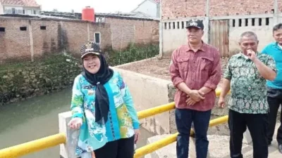 Cegah Banjir, Wali Kota Eva Dwiana Janji Lebar dan Tinggikan Jembatan Kali Balau Kencana