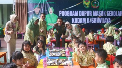 Korem 043/Gatam Laksanakan Program Unggulan Kodam II/Swj Dapur Masuk Sekolah