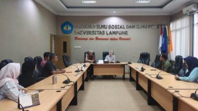 Dekan Prof Anna Pinta Dosen Jaga Komitmen dan Loyalitas Institusi