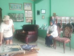 Rektor Unila Kunjungi Rumah Prof Sugeng P Harianto yang Terdampak Angin Kencang