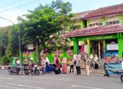 Anggota PPG Batch 1 APBD 2024 Berbagi Nasi Kotak dan Takjil Berbuka Puasa