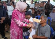 Safari Ramadan di Kota Metro, Ketua TP PKK Lampung Serahkan Berbagai Bantuan