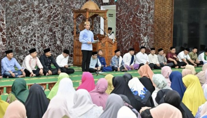 EGI-Syaiful Bersama Tim Pemprov Lampung Gelar Safari Ramadhan Di Masjid Agung Kalianda
