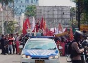 Ratusan Buruh Gelar Aksi “May Day” di Tugu Adipura