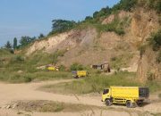 Diduga Tambang Batu Ilegal Tak Bayar Pajak di Sukabumi Bandar Lampung dan Merusak Alam