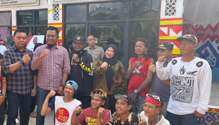 Dukung Komunitas Mural, Eva Dwiana Danai Kegiatan dan Berangkatkan Enam Seniman Mural Nusantara Art Project ke Tanah Suci