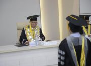 Dosen Unsera Nana Umdiana Raih Gelar Doktor dari Unila, Kupas MD&A dan Reaksi Pasar