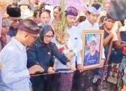 Ketua DPRD Lampung Selatan Hadiri Upacara Ngaben Anggota DPRD Made Sukintre