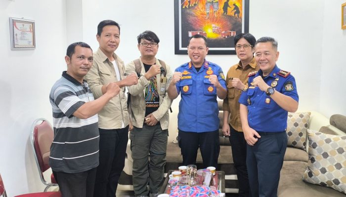 Damkarmat Bandar Lampung: Benteng Merah di Balik Sirine dan Asap