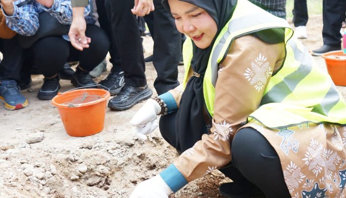 Wali Kota Eva Dwiana Letak Batu Pertama Pembangunan Rumah Sakit Penyakit Dalam