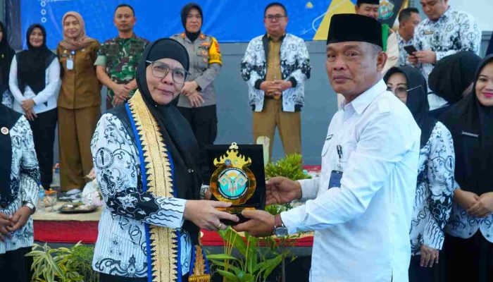 PGRI Rayakan HUT Ke-80 & HGN 2025 Bersama Warga Binaan Lapas Narkotika