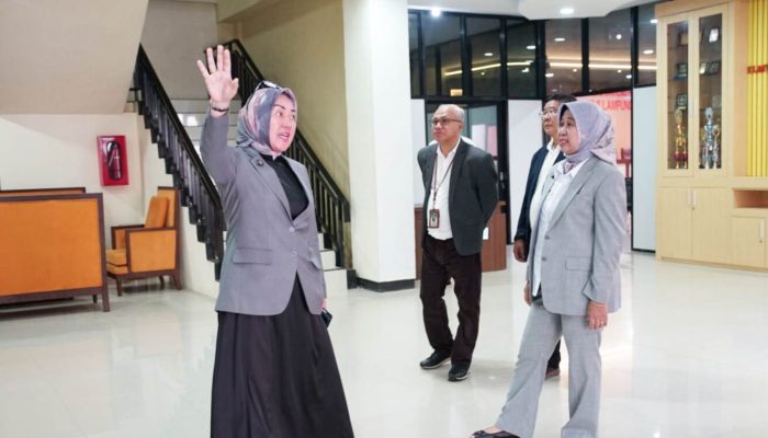 Kunjungan Kerja Rektor ke FISIP Unila Tinjau Layanan Akademik