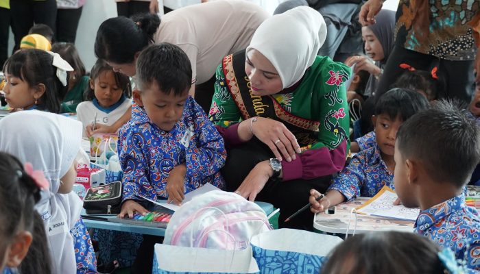 Bunda PAUD Provinsi Lampung Ajak Anak Berani Berkarya Lewat Gebyar Mewarnai
