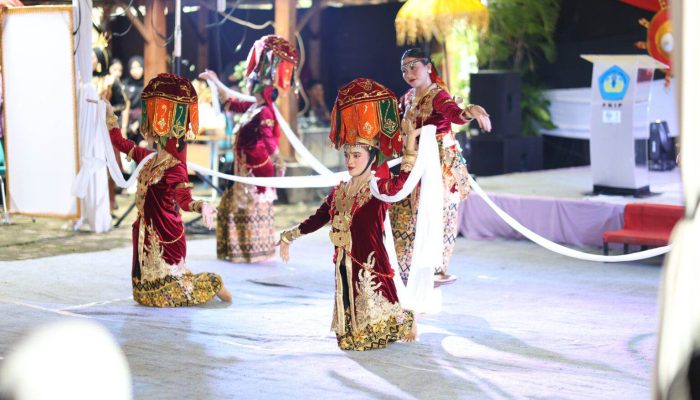 Dari Tiyuh Pattani hingga Echo Nusantara, Panggung Budaya Warnai Dies Natalis ke-58 FKIP Unila