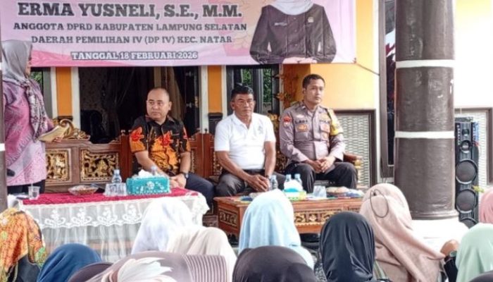 Ketua DPRD Lamsel Sosialisasi Pembinaan Ideologi Pancasila dan Wawasan Kebangsaan di Desa Mandah Natar