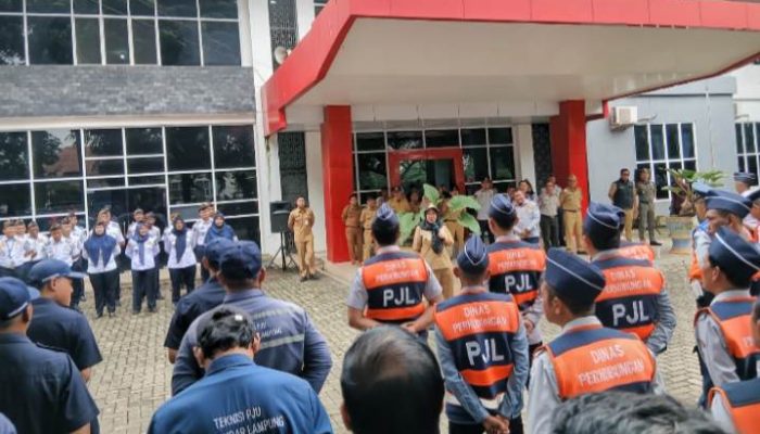 Dua Pegawai Dishub Bandar Lampung Terima Tiket Umrah dari Wali Kota Eva Dwiana