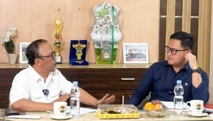 Giri Akbar Ajak Masyarakat Tetap Optimistis Hadapi Dinamika Ekonomi Nasional