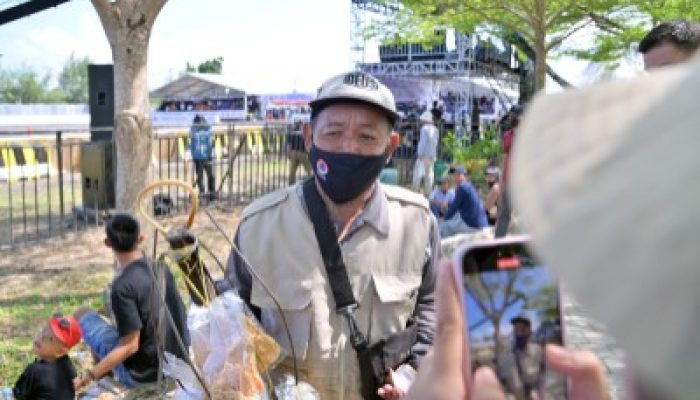 Di Balik Riuh Drift IDS Sumatra 2026, Ada Senyum Pedagang Kecil yang Dagangannya Ludes
