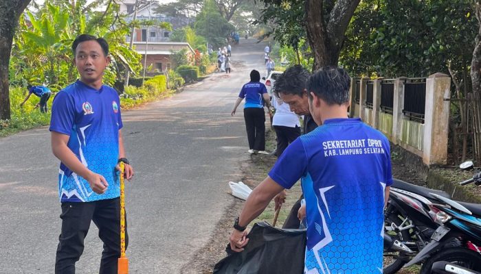 Sekretariat DPRD Lampung Selatan Perkuat Budaya Bersih Lewat Aksi Gema Helau di Jalan Cinta