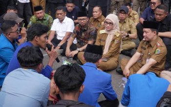 Wagub Jihan Temui Massa Aksi Mahasiswa, Pemprov Lampung Kawal Aspirasi ke Pemerintah Pusat
